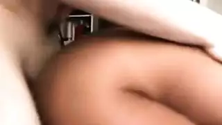 عرض جنسي مباشر: زبه عميق داخلها على كاميرا علنية