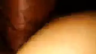 ممثلة آسيوية ثملة تخلع ملابسها لفيلم هاردكور