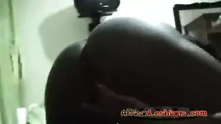 قضيب كبير يدمر فرج ومؤخرة المراهقة السوداء