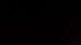 شابان شابان وعاهرة قذرة في مشهد جنس جماعي صريح