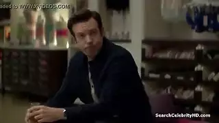 قضيبان أسودان ضخمان يمددان امرأة سمراء مغرية في ثقب مزدوج صريح