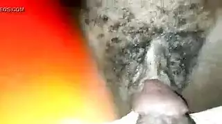 مؤخرات سوداء حلوة تُدق في إباحية مثلية صريحة