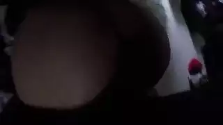 مراهقة جامحة ببظر مثقوب تستمتع بتدليك مهبل وشرج مكثف