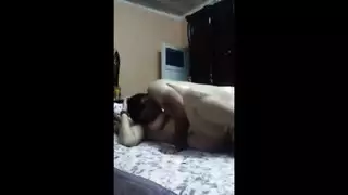 تهيك حبيبها وتعري براحه بدون