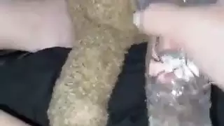 لعب عازب بالفرج: مراهقة سعودية ساخنة تستعد للقضيب الأسود الأمريكي