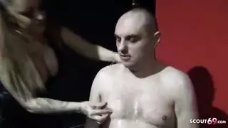 التركية دانا جين تأخذ عدة قضبان ألمانية في أوgy العبيد