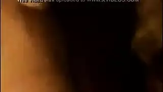 نيك شرجي خشن: مراهقة قرنية تصرخ بينما صديقها يدك فتحتها الضيقة