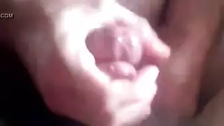 الاستمناء و حك الزب الكبير على الزب و القذف على الزب